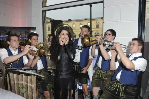 Rebecca Mir / British Style Event: Opening der British Style Week in der Jaguar Land Rover Markenboutique in München am 03.05.2016 / © BrauerPhotos fuer Jaguar Land Rover Markenboutique