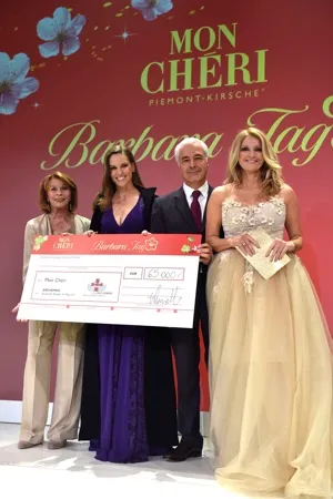 Senta Berger, Hilary Swank, Carlo Vassallo (Geschäftsführer Ferrero Deutschland), Frauke Ludowig