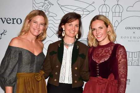 Constanze Schnitzler, Alice Buchsbaum und Veronika Stork-Jacklbauer feiern die neue Mode.