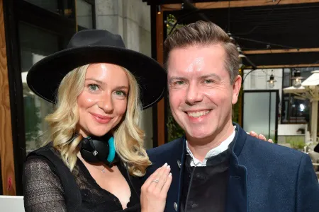 Sie genießen die Atmosphäre: Christian Greiner und Sandy Greiner.