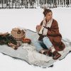 Ein Picknick im Schnee.