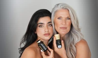 Zwei Models mit Skinsdiamond.