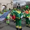 Die Iren marschieren durch München. beim St. Patrick's Day.