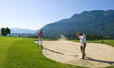 Nur wenige Minuten mit dem Auto entfernt: Der renommierte Golfclub Salzkammergut