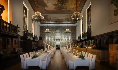 Historische Räume geben den festlichen Rahmen© Hotel- Goldener Hirsch