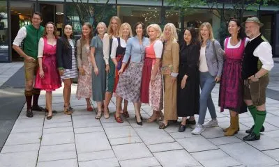 Gruppenfoto vor dem Brenner