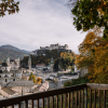 Blick vom Mönchsberg über die herbstliche Altstadt, die zum UNESCO Weltkulturerbe gehört ©Tourismus Salzburg GmbH, Markus Kohlmayr