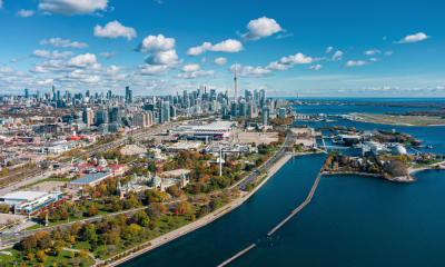 Vogelperspektive auf Exhibition Place, Ontario Place und Downtown Toronto ©Destination Toronto