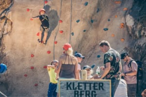 Familienspass am Kletterberg ©Jan Hanser Mood Photography