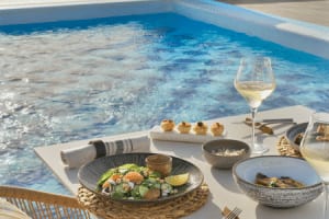 Essen am Pool ©Amàre Hotels
