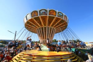 Oide_Wiesn_Kettenkarussell.png