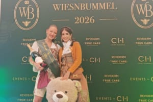 Joelina_Drews_und_Cathy_Hummels.png
