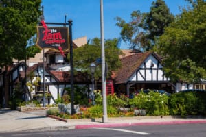 Los_Feliz_The_Tam_OShanter.png